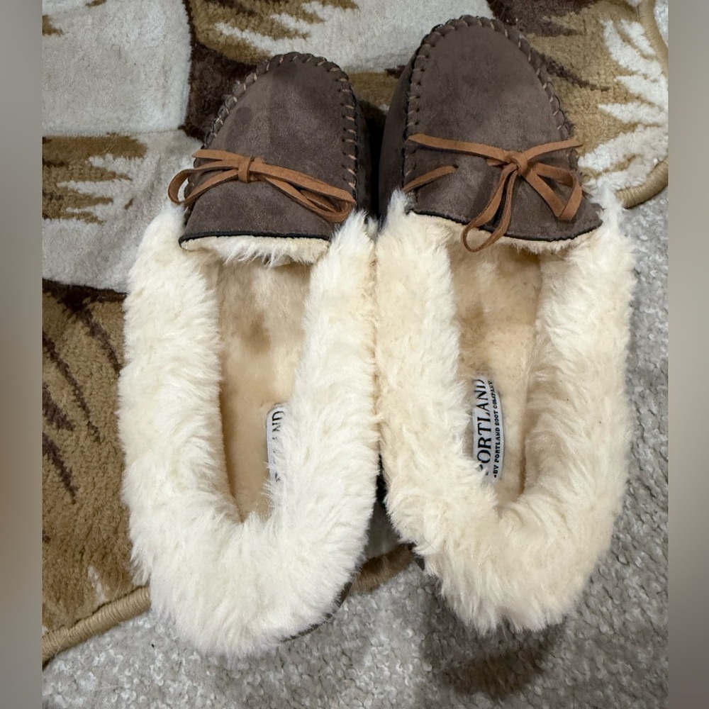 Portland boot company moccasin slipper brown size 9